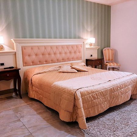 Regina Di Saba - Hotel Villa Per Ricevimenti Grottaminarda Luaran gambar
