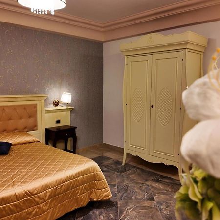 Regina Di Saba - Hotel Villa Per Ricevimenti Grottaminarda Luaran gambar