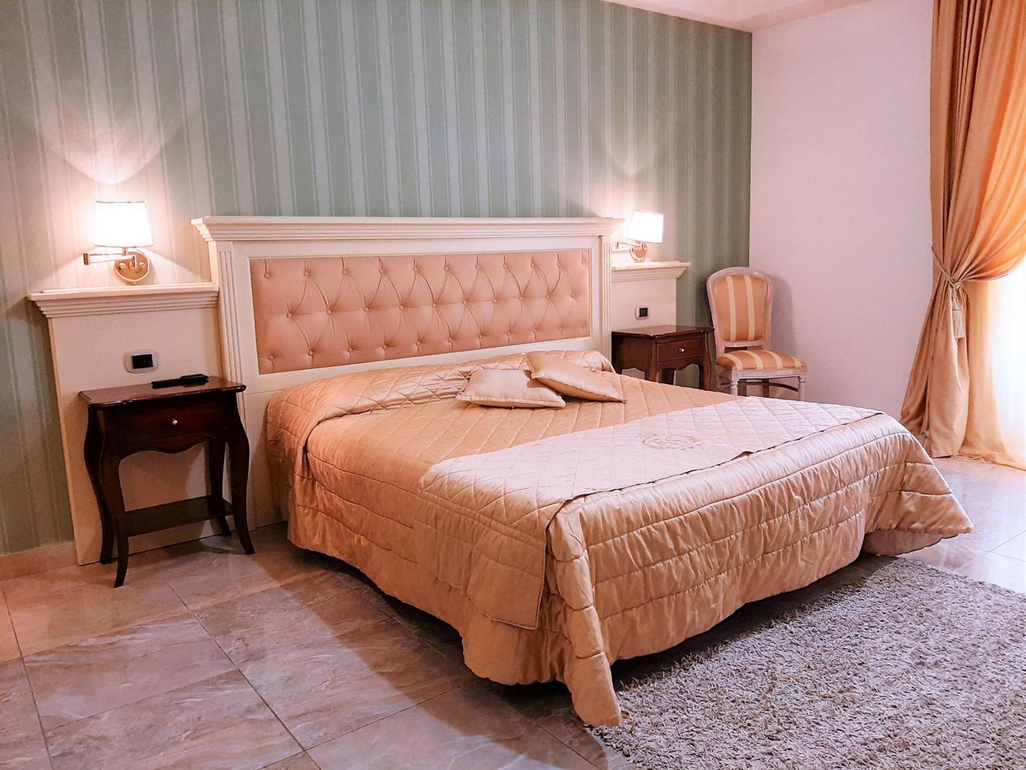 Regina Di Saba - Hotel Villa Per Ricevimenti Grottaminarda Luaran gambar