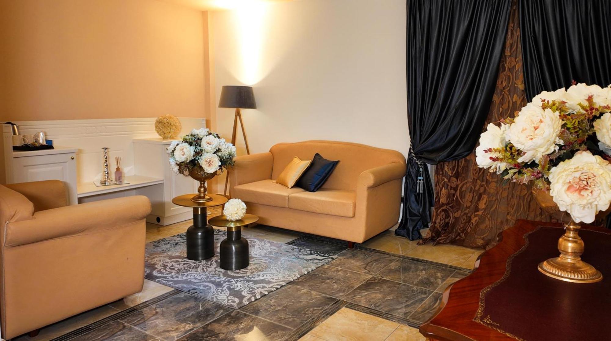 Regina Di Saba - Hotel Villa Per Ricevimenti Grottaminarda Luaran gambar