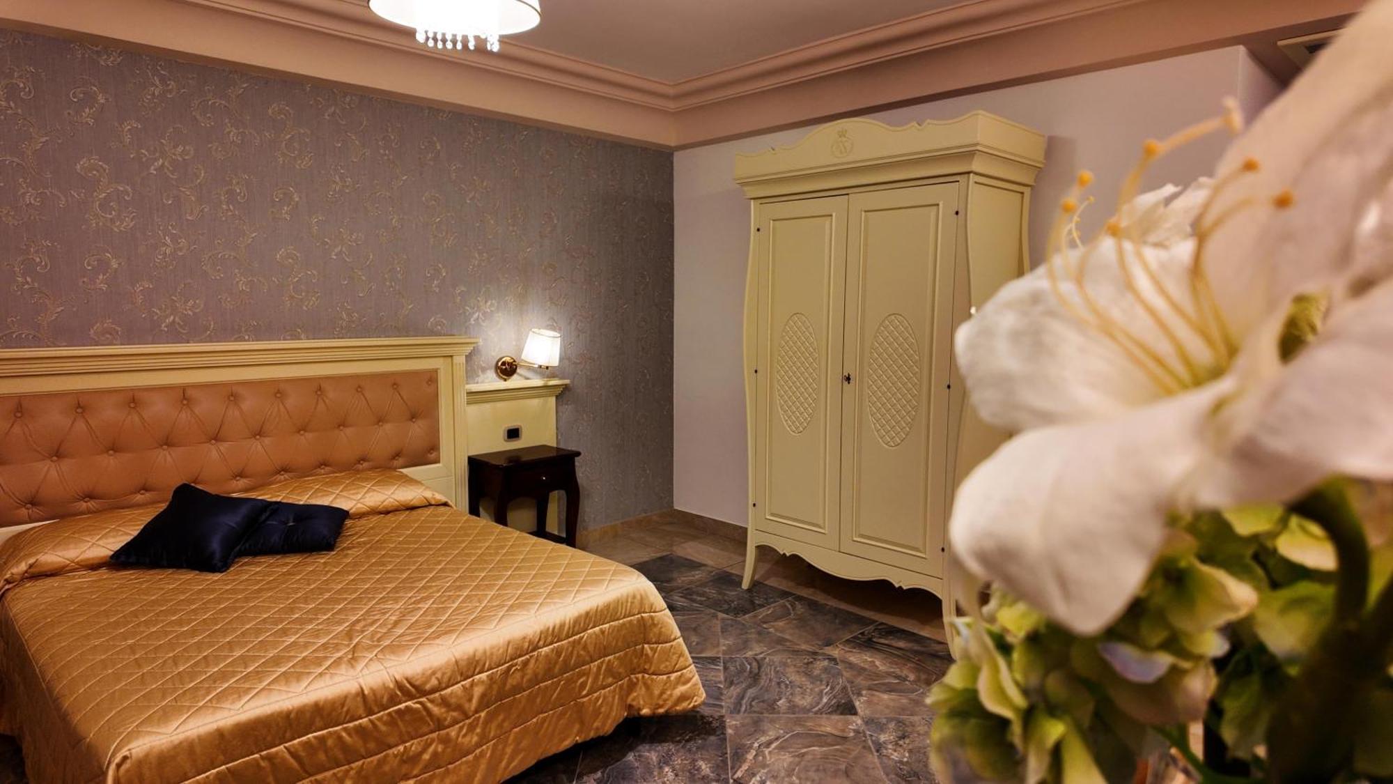 Regina Di Saba - Hotel Villa Per Ricevimenti Grottaminarda Luaran gambar