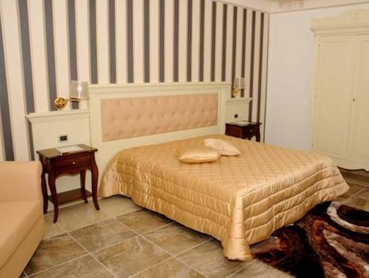 Regina Di Saba - Hotel Villa Per Ricevimenti Grottaminarda Luaran gambar