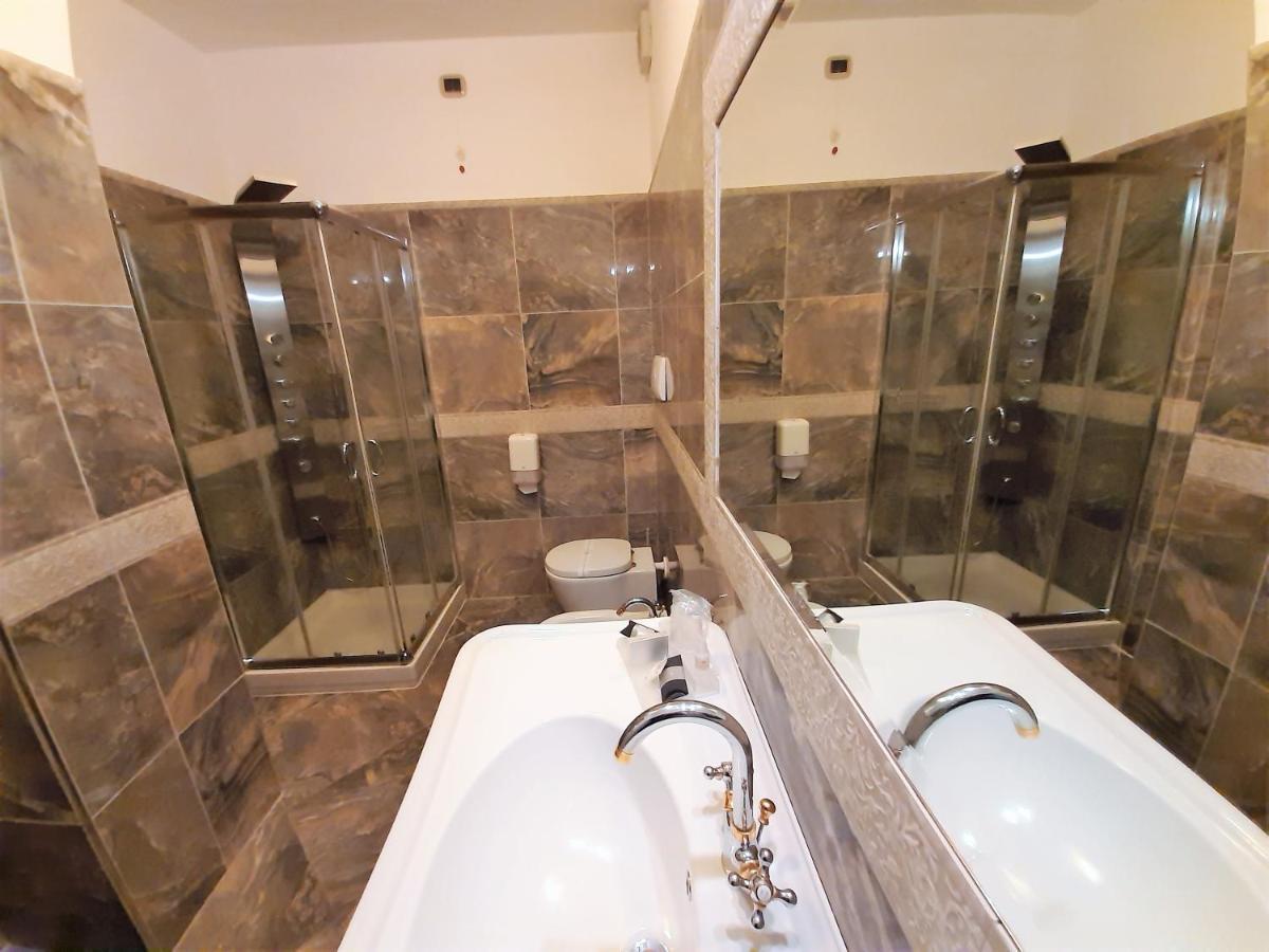 Regina Di Saba - Hotel Villa Per Ricevimenti Grottaminarda Luaran gambar